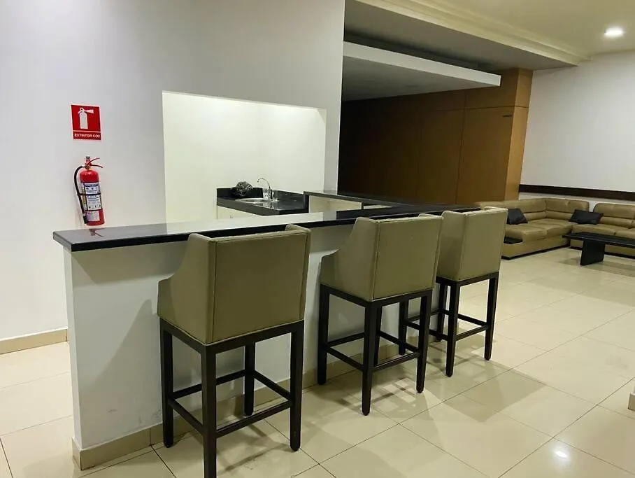 גוויאקיל Suite La Vista - City Suites Con Parqueo Privado
